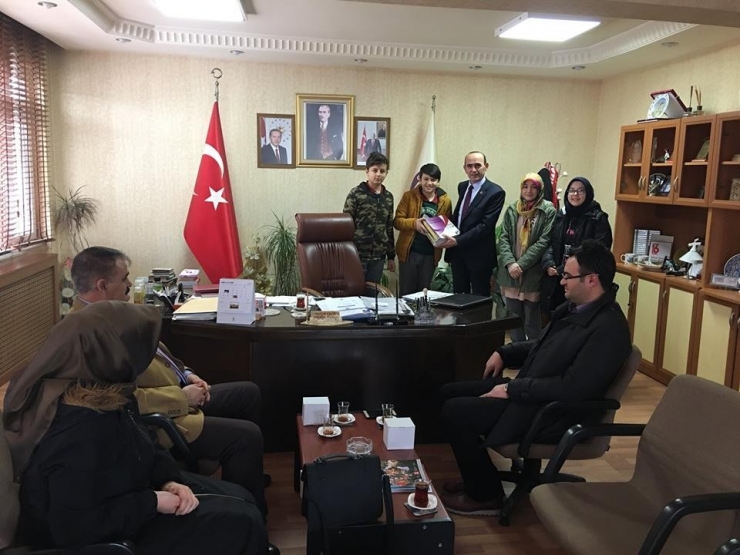 Öğrencilerden Başkan Başer’e Teşekkür Ziyareti