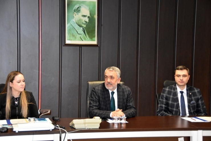 Rektör Bilgiç: “Hedefe Ulaşmak İçin Her Yol Mubah Anlayışı İnsanı Yoldan Çıkarıyor”