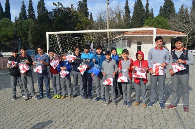 Başkan Şirin Öğrencileri Sevindirdi