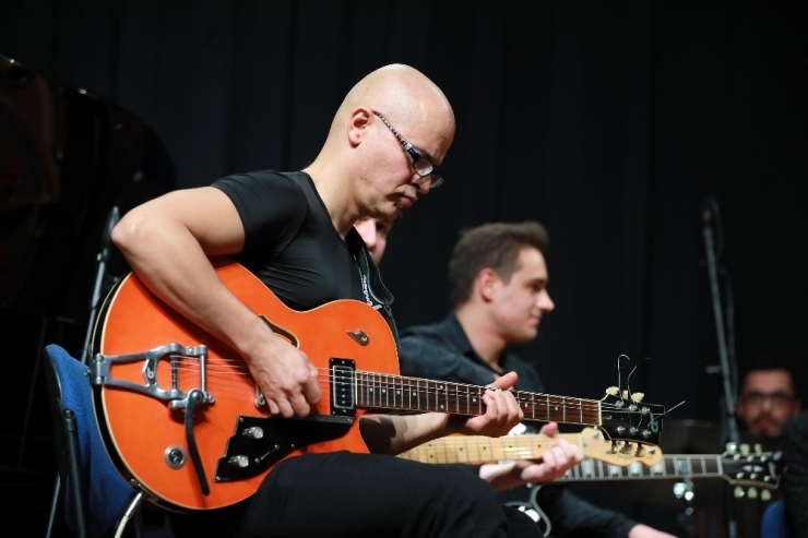 Dünyaca Ünlü Caz Sanatçısı 27 Yıl Sonra İzmir’e Döndü