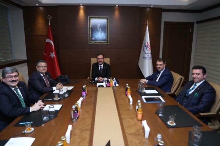 Kapalı Yüzme Havuzu Projesi İçin Çalışmalar Başladı