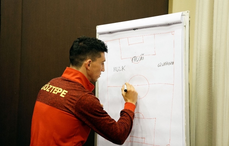 Andre Castro: "İzmir’in 1 Numaralı Kulübüyüz"