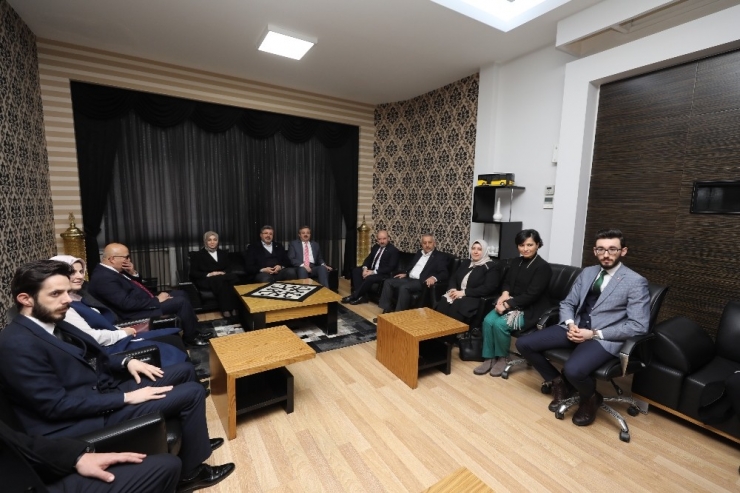 Ak Parti Genel Başkan Yardımcısı Leyla Şahin Usta;