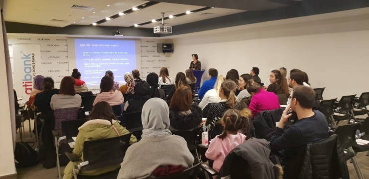 Medicana’dan "Gebe Akademisi"