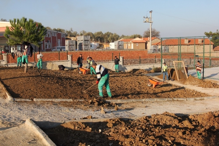 Burhaniye’de Eğitime Belediye Desteği