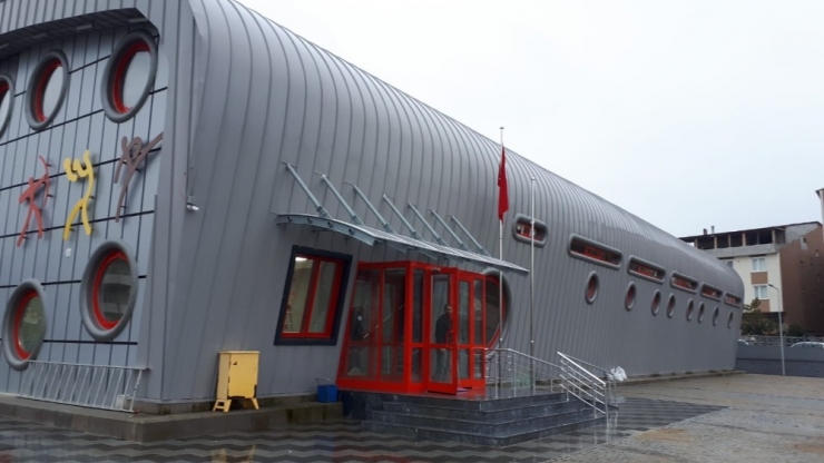 Bir Spor Tesisi De Derince’ye Kazandırıldı