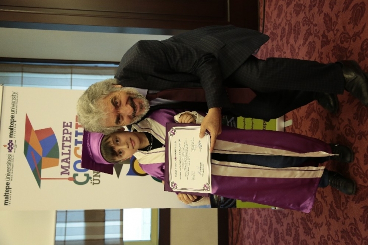 Normal Ve Üstün Yetenekli Öğrenciler Bir Arada Eğitim Görüyor