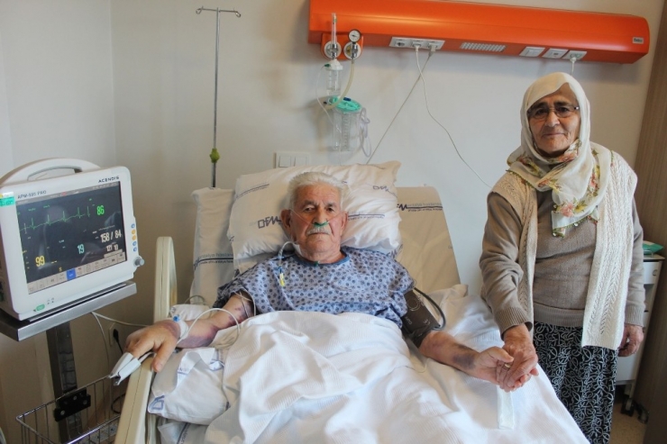 90 Yaşında By-pass Olan Hasta: "İlk İş Eşimi Alnından Öpeceğim"