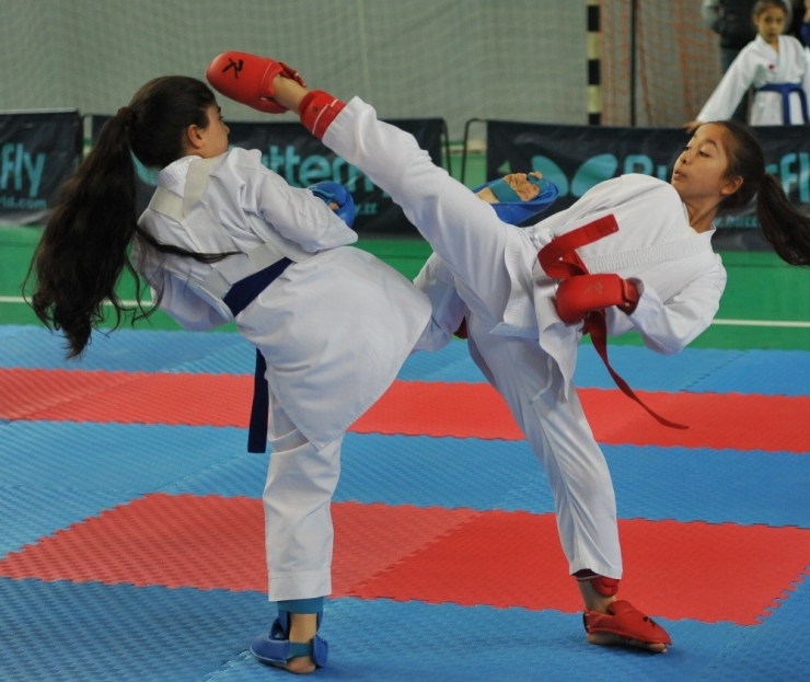 2019 Karate Karadeniz Fırtına Ligi’nin İlk Etabı Beşirli Spor Kompleksi’nde Gerçekleştirildi