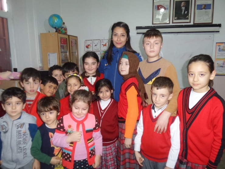 Jandarma’dan Çocuklara “Trafik Dedektifleri” Eğitimi