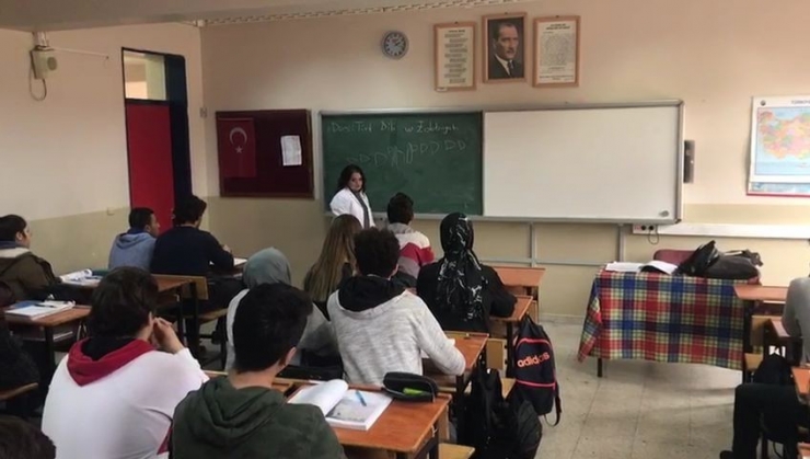 Down Sendromlu Aynur’un "Öğretmenlik" Hayali Gerçek Oldu