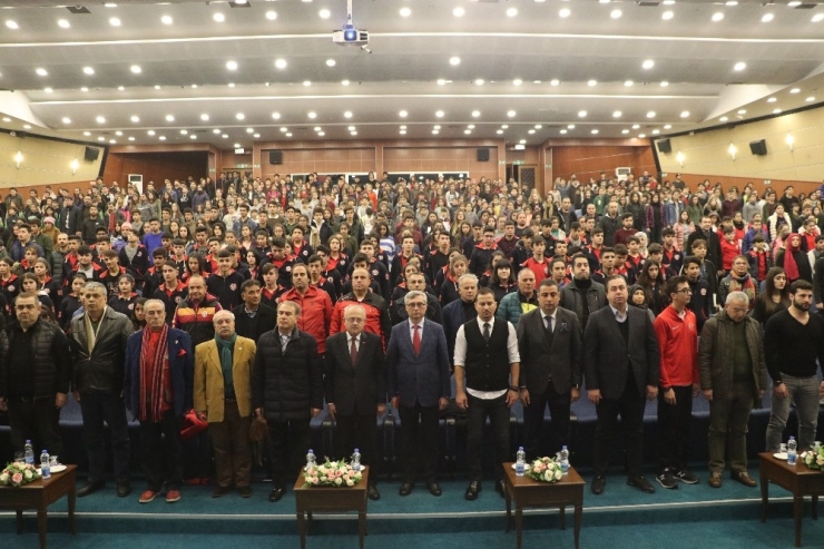 Ergün Penbe: "Şimdi Olsa Belki Uefa Finalinde İlk Penaltıyı Atmazdım"