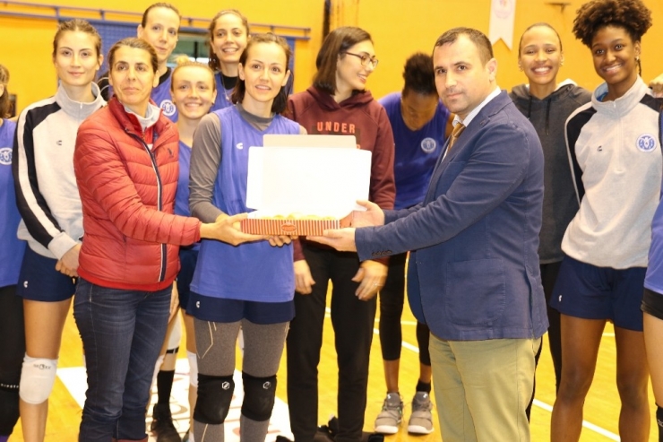 Aydın’ın Sultanlarına Tatlılı Başarı Dileği