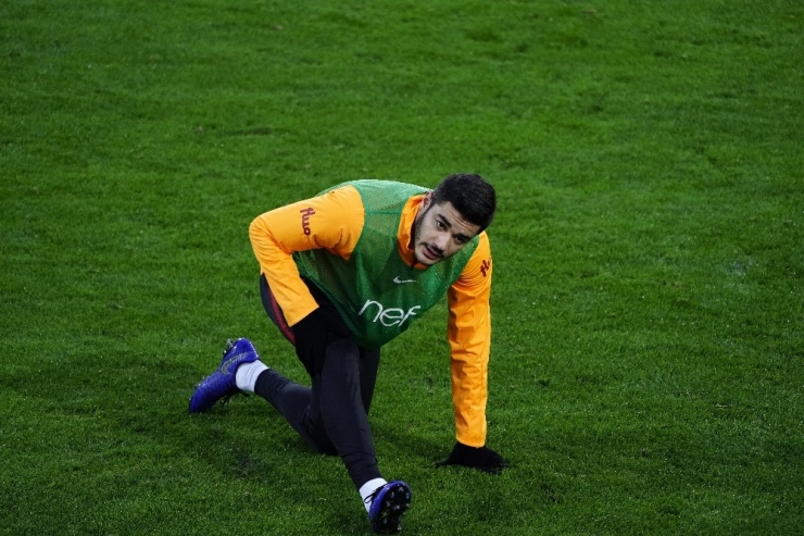 Ozan Kabak Stuttgart’ta