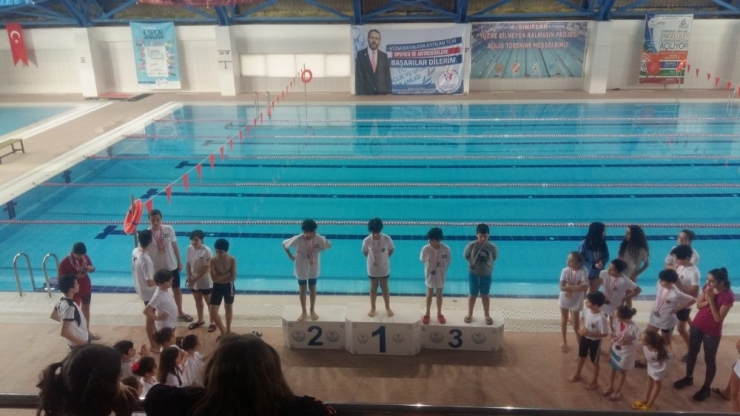 Bütün Madalyaları Topladı