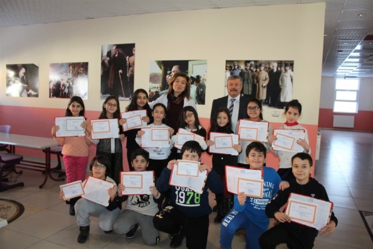 Kardelen Koleji’nde Karne Heyecanı -