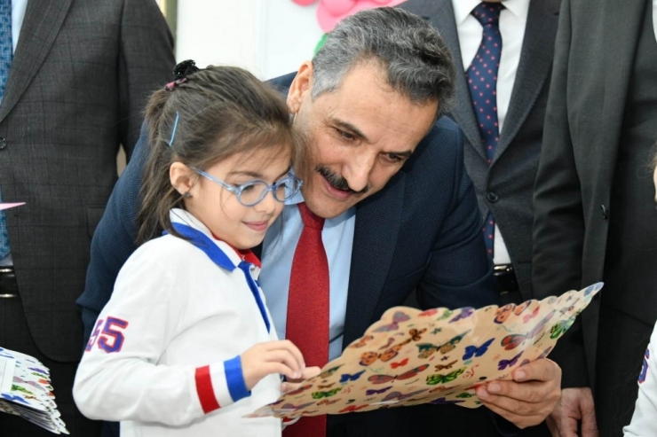 Vali Kaymak: “Meslek Lisesi Mezunları İşsiz Kalmıyor”