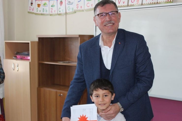 Vezirhan’da Öğrenciler Karne Heyecanı Yaşadı