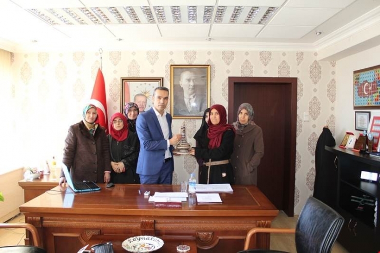 Emet Kadın Girişimciler Kooperatifi Üyeleri Kaymakam Çiçek’i Ziyaret Etti