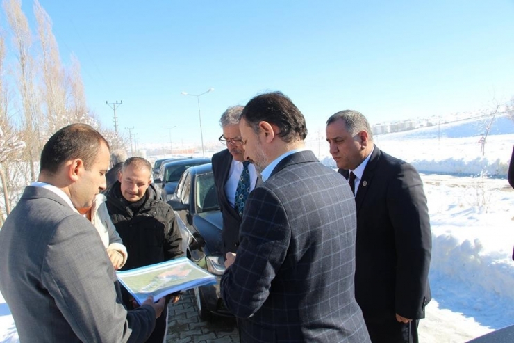 Rektör Gören, Dumlupınar İlçesinde Meslek Yüksekokulu İçin İncelemelerde Bulundu