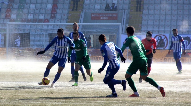 Spor Toto Süper Lig: Bb Erzurumspor: 0 - Atiker Konyaspor: 1 (İlk Yarı)