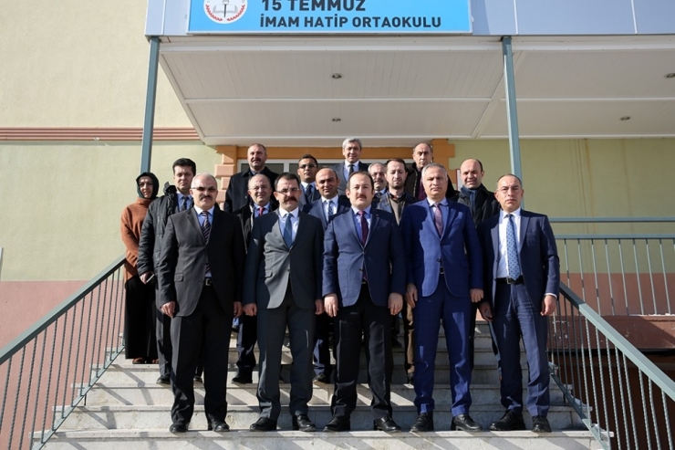 Denetimli Serbestlik Yükümlüleri Okulların Temizlik Ve Bakımını Gerçekleştiriyor