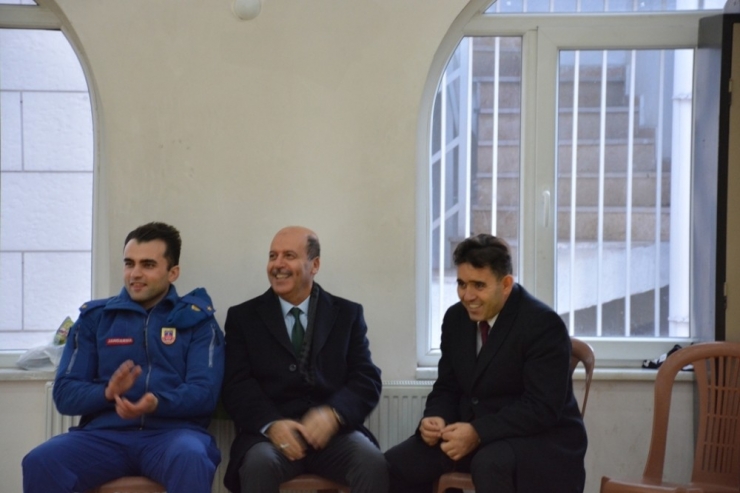 Başkan Bozkurt Gençlik Merkez’ini Ziyaret Etti