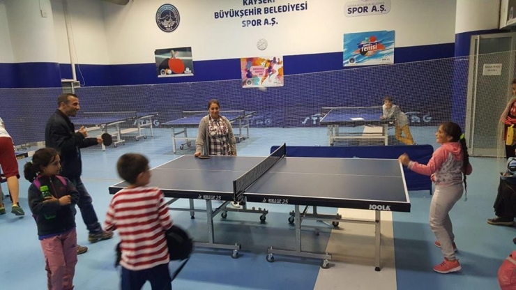 “Soğuk Zamanlarda Sıcak Salonlarımızda Spora” Projesi Başladı