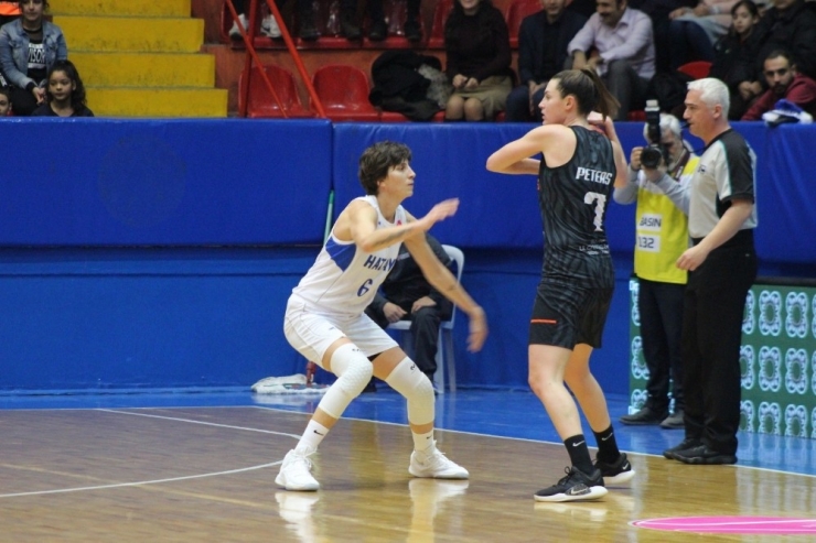 Fıba Kadınlar Avrupa Ligi: Hatay Büyükşehir Belediyespor: 74 - Caroline Basket: 66