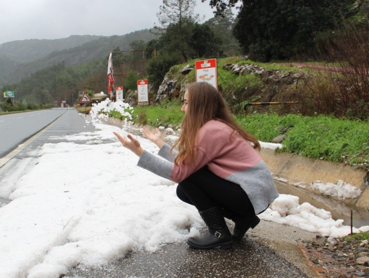 Marmaris Yağmur Ve Doluya Teslim Oldu