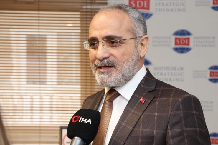 Cumhurbaşkanı Başdanışmanı Topçu’dan Venezuela Açıklaması: "Küresel Savaşa Döndürüldü"