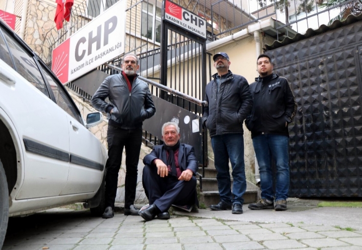 Chp’li Aday İttifak Adayını Beğenmeyip Oturma Eylemi Yaptı
