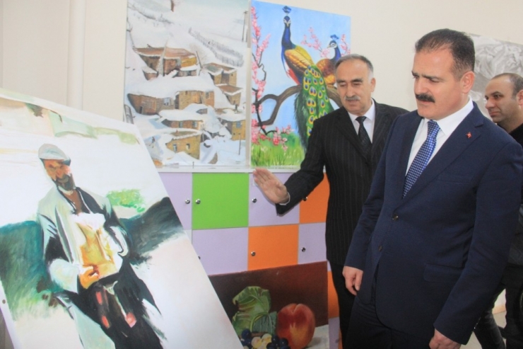 Vali Akbıyık: “12 Bin Kişi Halk Eğitim Kurslarından Faydalanıyor”