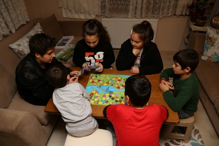 Çocuklar Kuralları Trafiko İle Öğreniyor