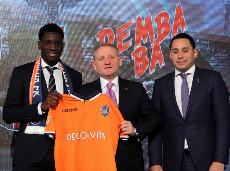 Medipol Başakşehir, Demba Ba İle 2.5 Yıllık Sözleşme İmzaladı