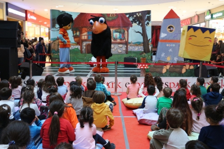 Çocuklar Hayallerindeki Kahramanlarla Espark’ta Buluştu