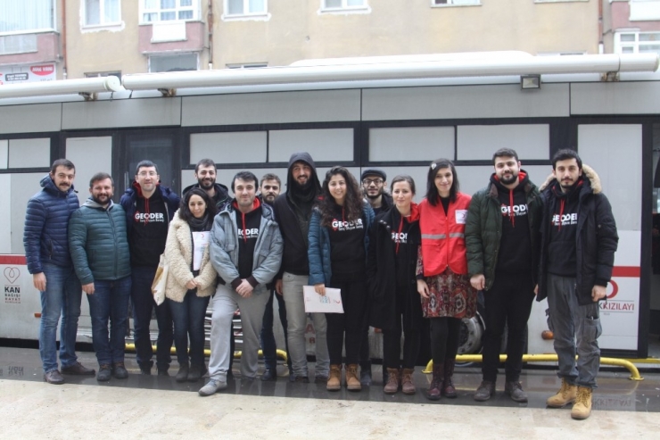 Geoder’den Kanser Hastalarına Destek