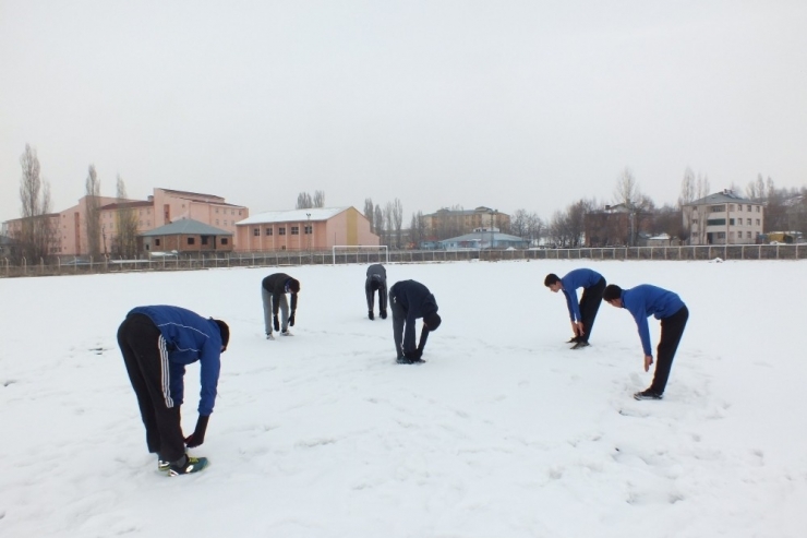 Malazgirtli Atletleri -15 Derecede Milli Takıma Hazırlanıyorlar