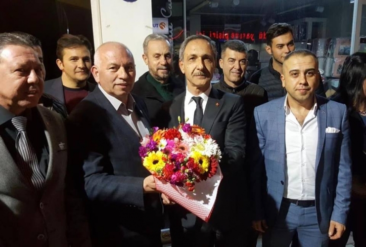 Ödemiş’te Chp Ve Ak Partili Adaylardan Örnek Buluşma