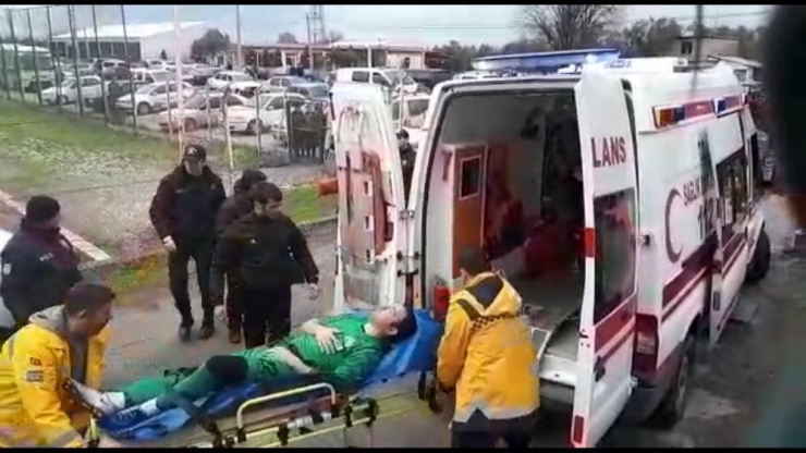 Maçta Fenalaşan Kaleci Korkuttu