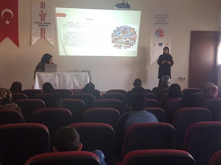 Kadınlara Aile İçi İletişimin Temel Eğitimi Verildi