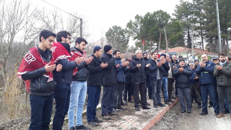 Yeşilçay’da Askerler Dualarla Uğurlandı