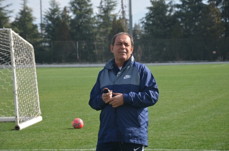 Yücel İldiz: “Bu Takım Rehavete Kapılmaz”