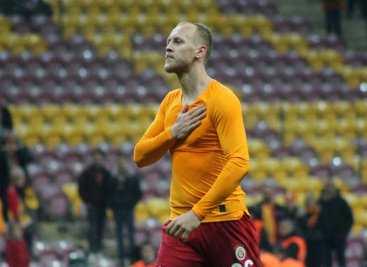 Semih Kaya İlk Kez 11 Oynadı