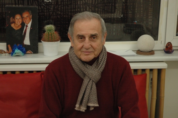 Ressam Devrim Erbil: "Bütün Dünyada Halı Sergisi Yapacağım"