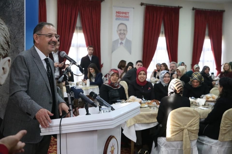 Ankara Büyükşehir Belediye Başkan Adayı Özhaseki Sincan’da Partililerle Buluştu