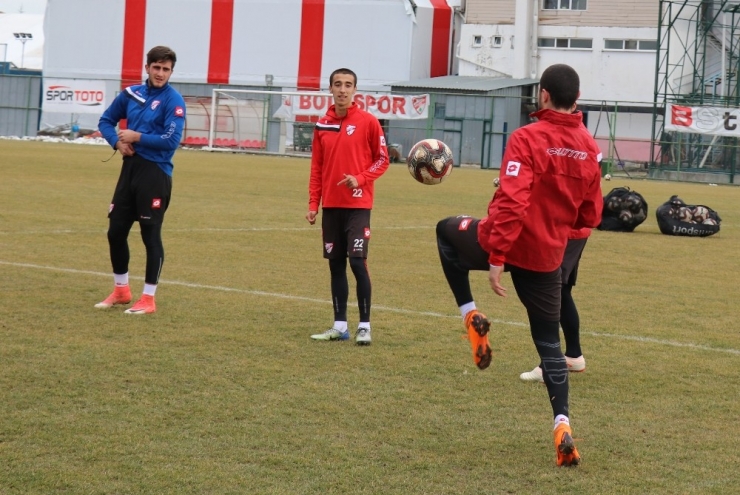 Orhan Kaynak: "Amacımız Bir Üst Lige Çıkmak"