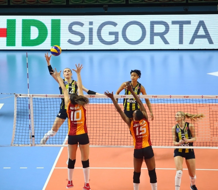 Vestel Venüs Sultanlar Ligi: Galatasaray Hdı Sigorta: 2 - Fenerbahçe Opet: 3