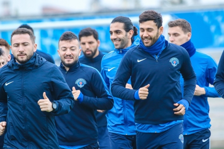 Kasımpaşa’da Diagne İle Trezeguet İdmana Çıkmadı