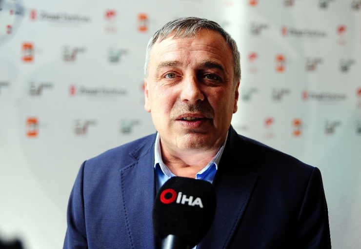 Recep Yoğurtçu: "Oyuncularımız Sonuna Kadar Gidip Kupayı Almak İstiyorlar"